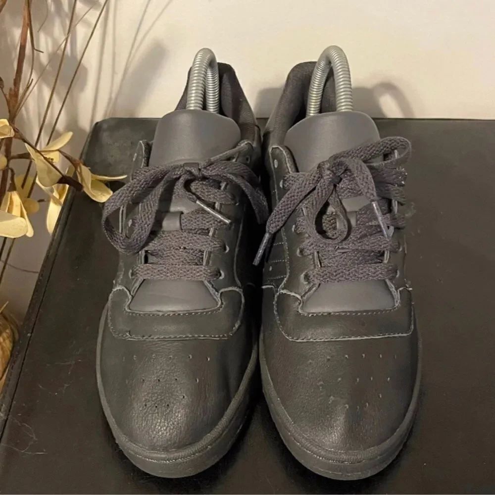Yeezy powerphase calabasas black yeezy 500